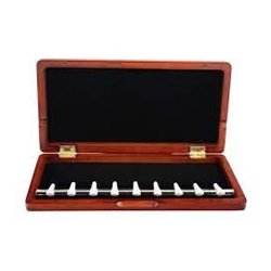 OBOES.CH 4BRCWP 4 BSN REED CASE